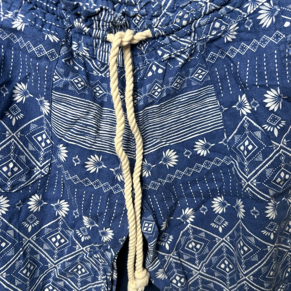 Roxy Women's Pants Color Blue & White Patterned Drawstring Pants Size Small - Picture 3 of 13